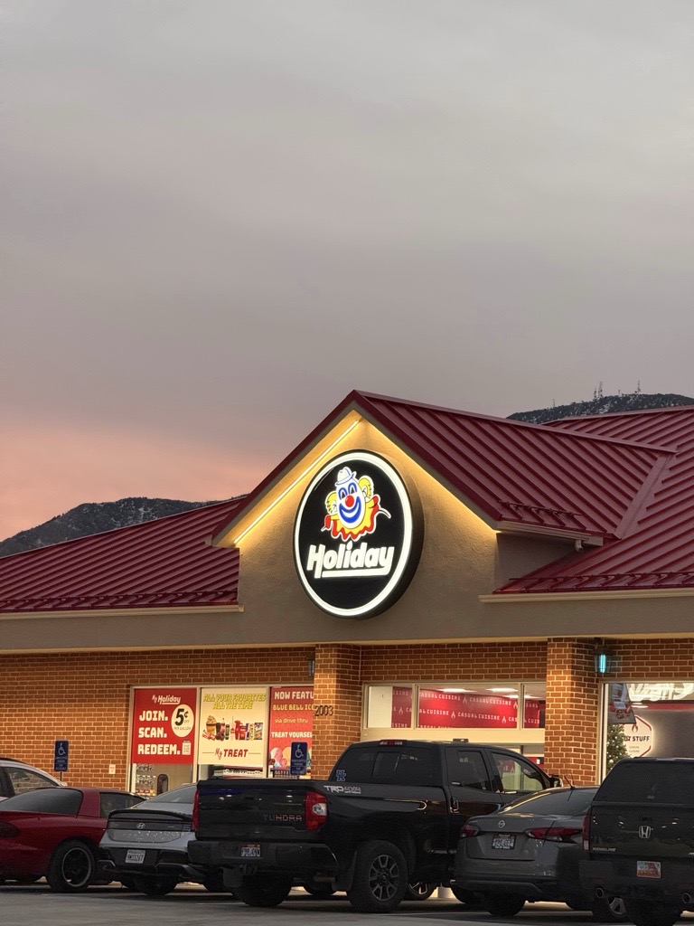 Holiday Oil store at dusk